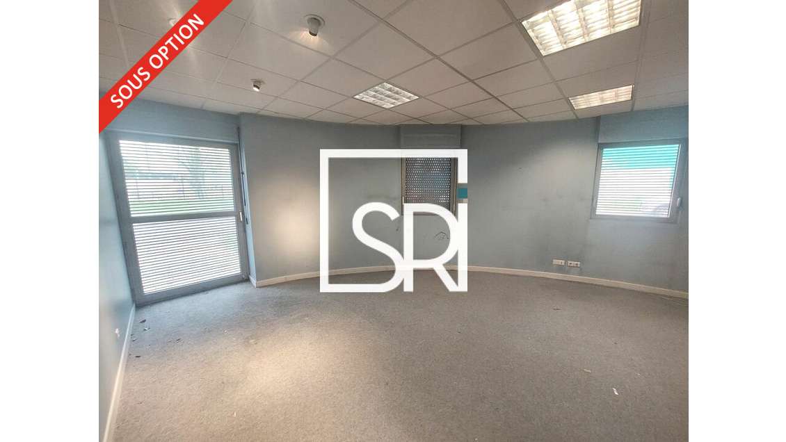 Bureaux 637m² sur 2700m² à vendre Clermont-Ferrand