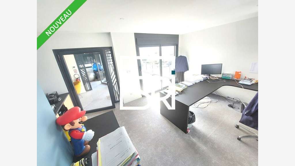 AV bureaux 340m² emplacement stratégique Aubière