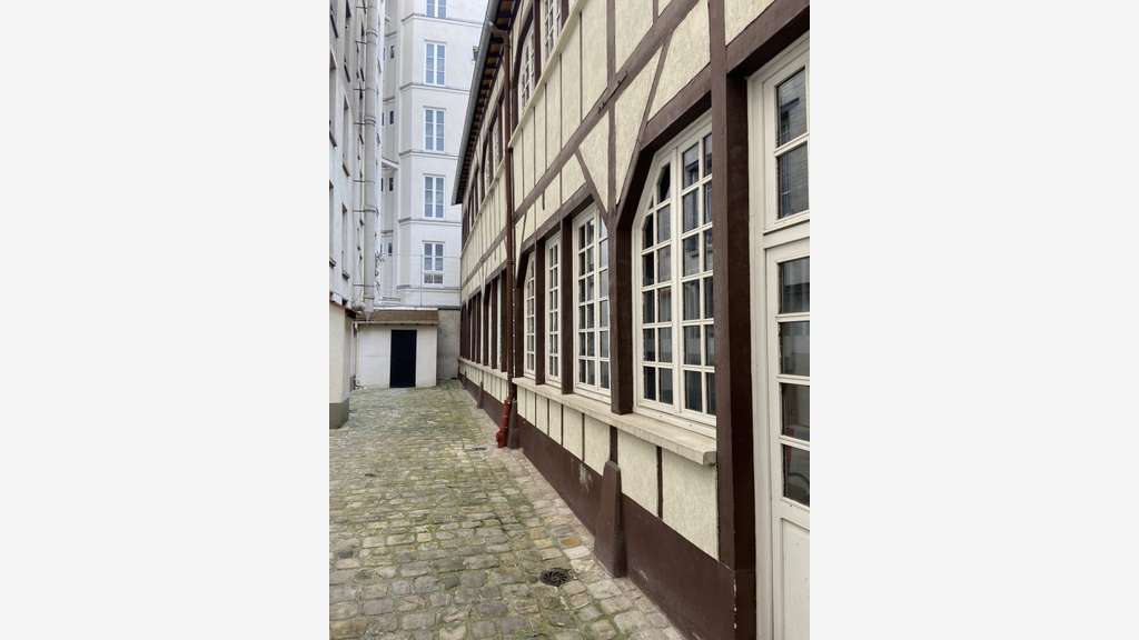 A vendre bureaux sur cours 284m² à Clichy