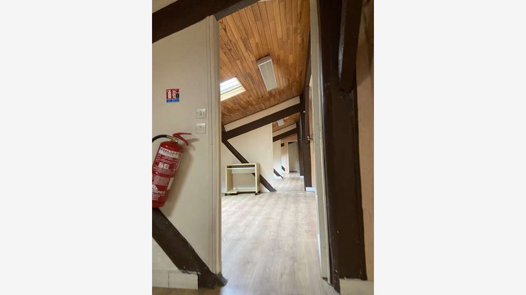 A vendre bureaux sur cours 284m² à Clichy