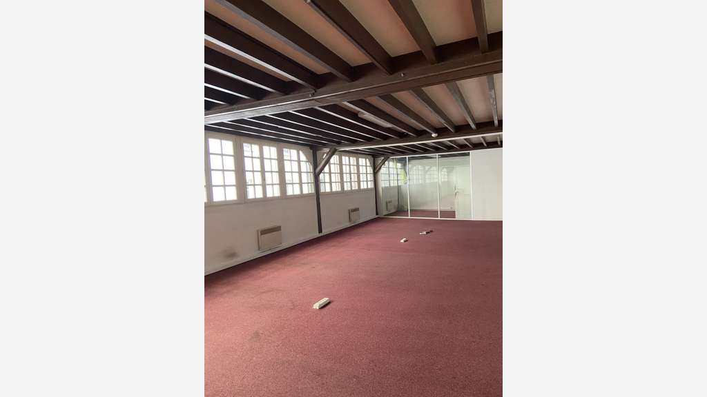 A vendre bureaux sur cours 284m² à Clichy
