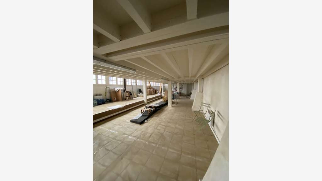 A vendre bureaux sur cours 284m² à Clichy