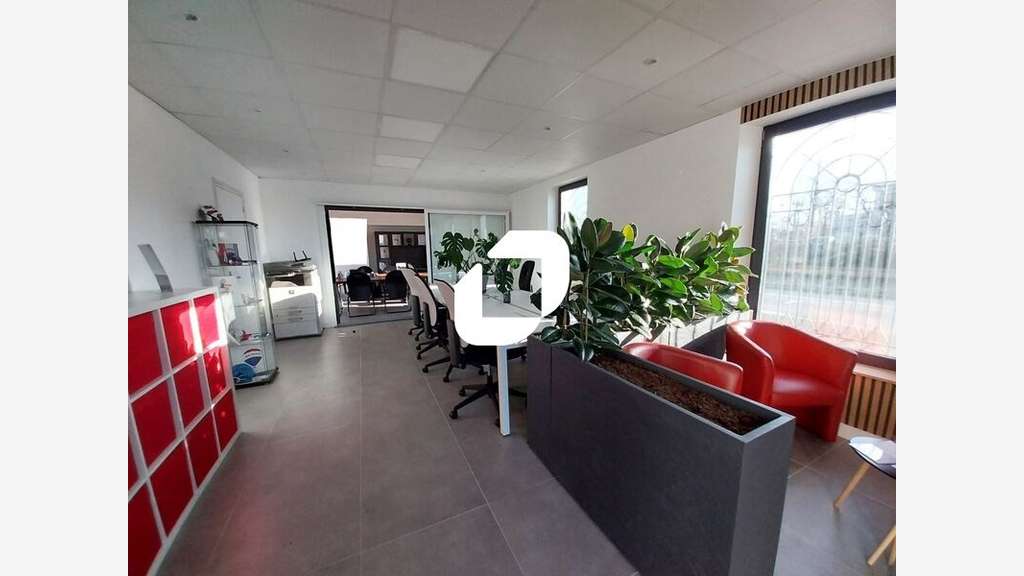 Vente Bureaux 107m² Coignieres