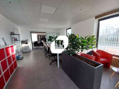 Vente Bureaux 107m² Coignieres