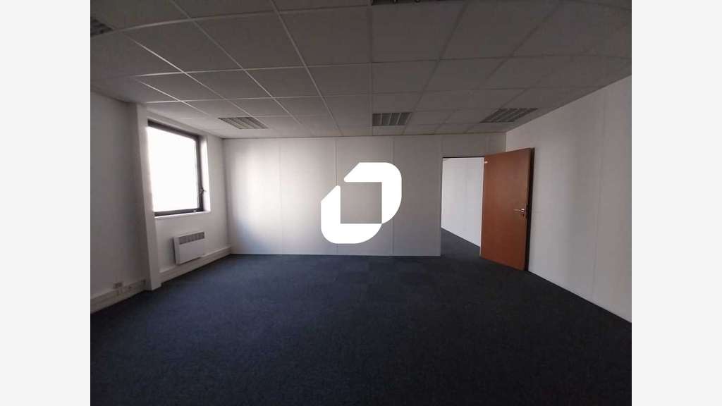 Vente Bureaux 69m² Coignieres