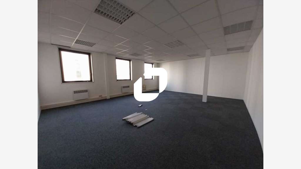 Vente Bureaux 69m² Coignieres