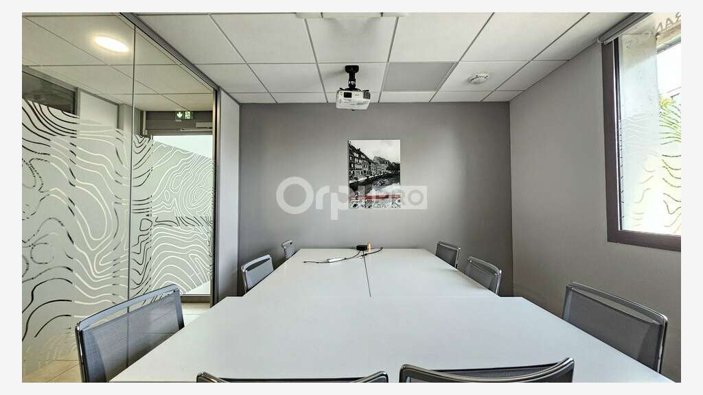 Bureaux de 235m² à vendre Avenue d'Alsace Colmar