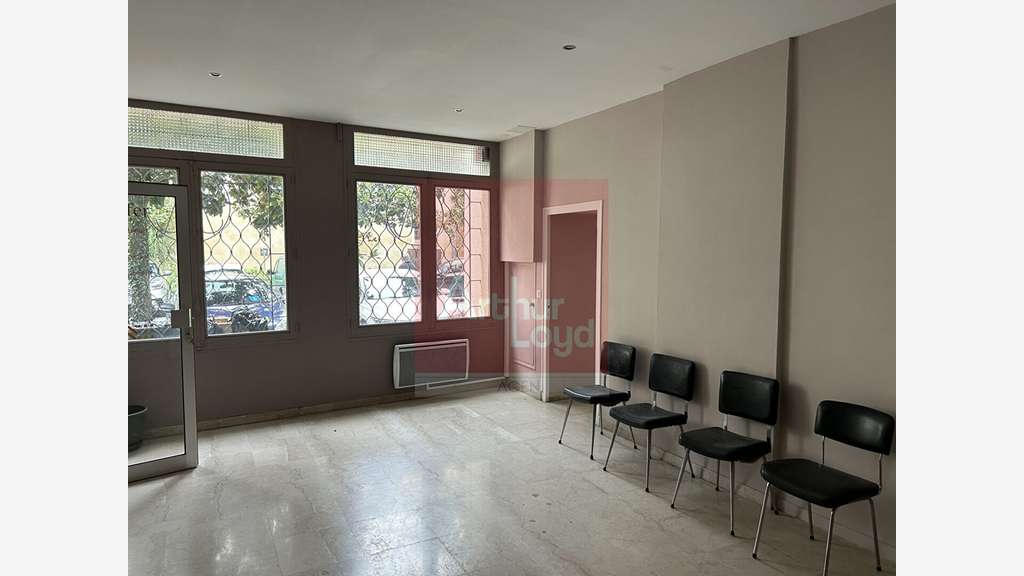 Vente immeuble de bureaux 450m² à Condom