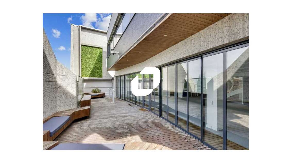 Vente Bureaux 492m² Courbevoie