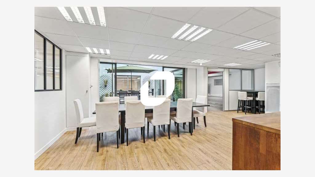 Vente Bureaux 326m² Courbevoie