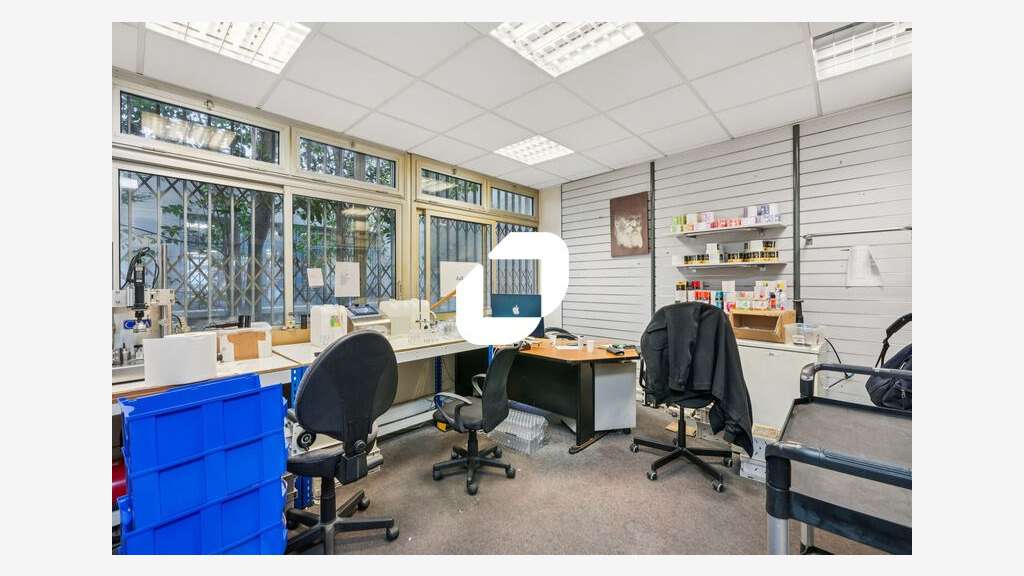 Vente Bureaux 201m² Courbevoie