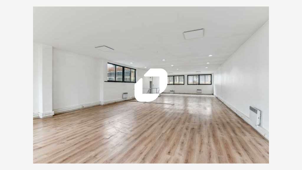 Vente Bureaux 324m² Courbevoie