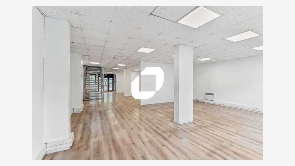 Vente Bureaux 324m² Courbevoie