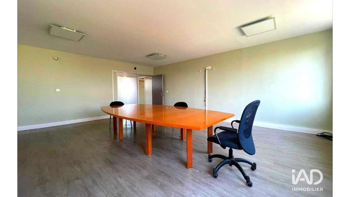 Bureau à Évry-Courcouronnes