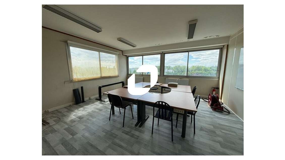 Vente Bureaux 199m² Evry courcouronnes