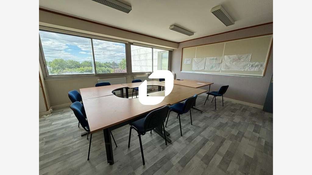 Vente Bureaux 199m² Evry courcouronnes