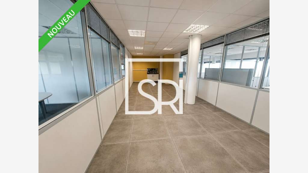 Bureaux 585m² R+1 à Cournon d'Auvergne Zénith