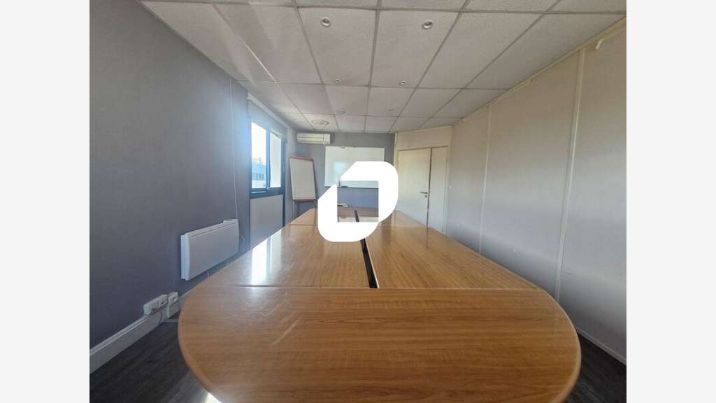 Vente Bureaux 251m² Croissy beaubourg
