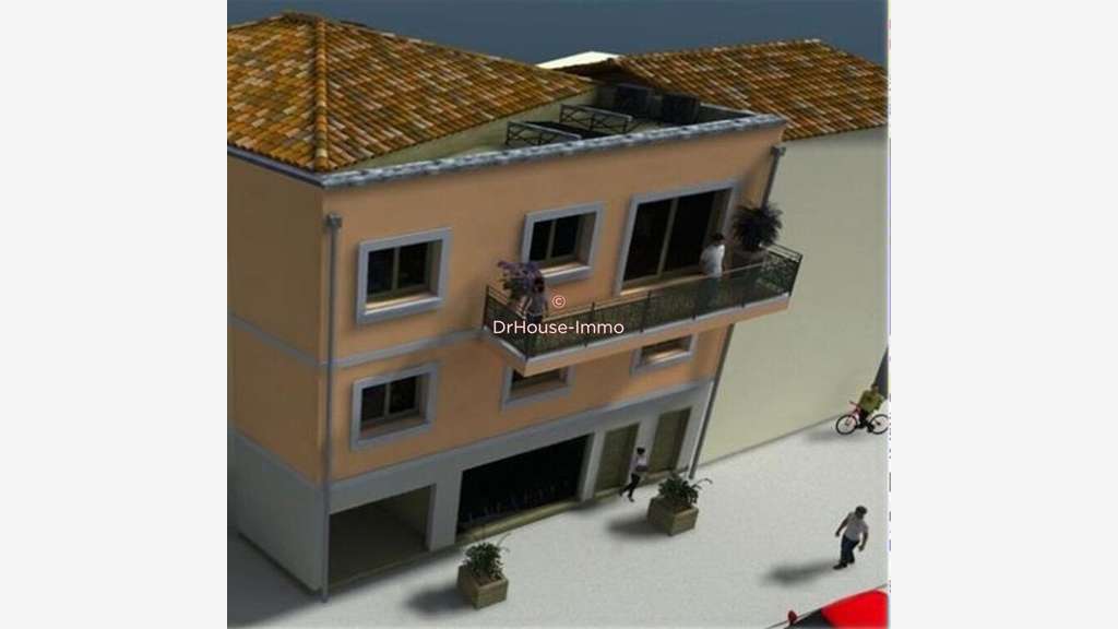 Cède local professionnel 51m² prox centre de Cuers