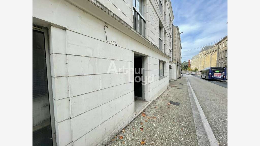 Vente bureaux 90m² bel empl à Poitiers centre