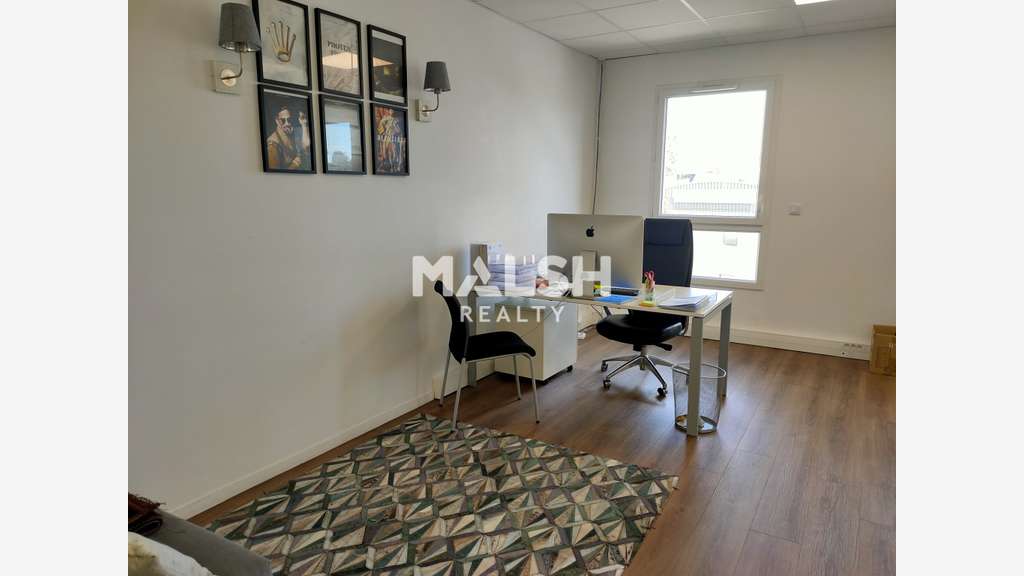 Vente bureaux 248m² en excellent état à Dardilly