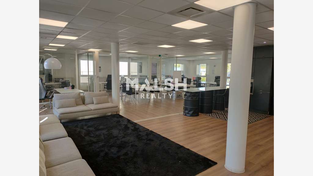 Vente bureaux 248m² en excellent état à Dardilly