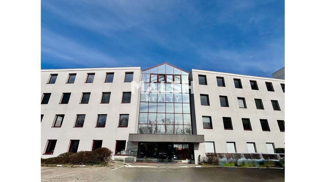 Vente bureaux climatisés PMR 136m² Dardilly