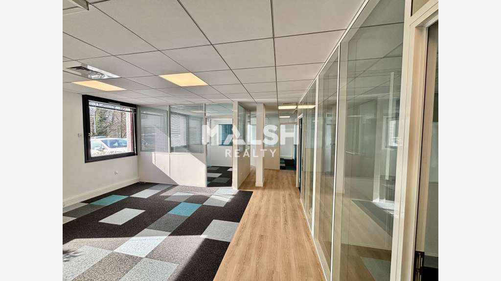 Vente bureaux climatisés PMR 136m² Dardilly