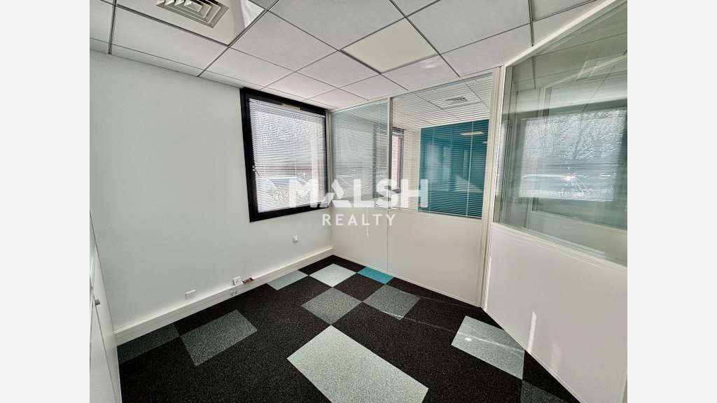 Vente bureaux climatisés PMR 136m² Dardilly