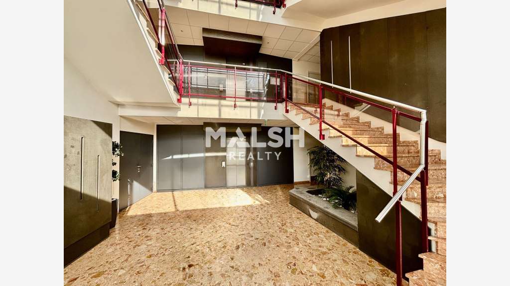 Vente bureaux climatisés PMR 136m² Dardilly