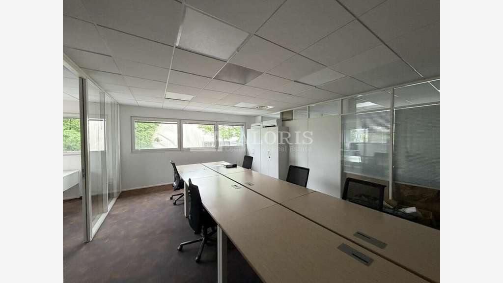 Immeuble indépendant de bureaux à vendre Dardilly