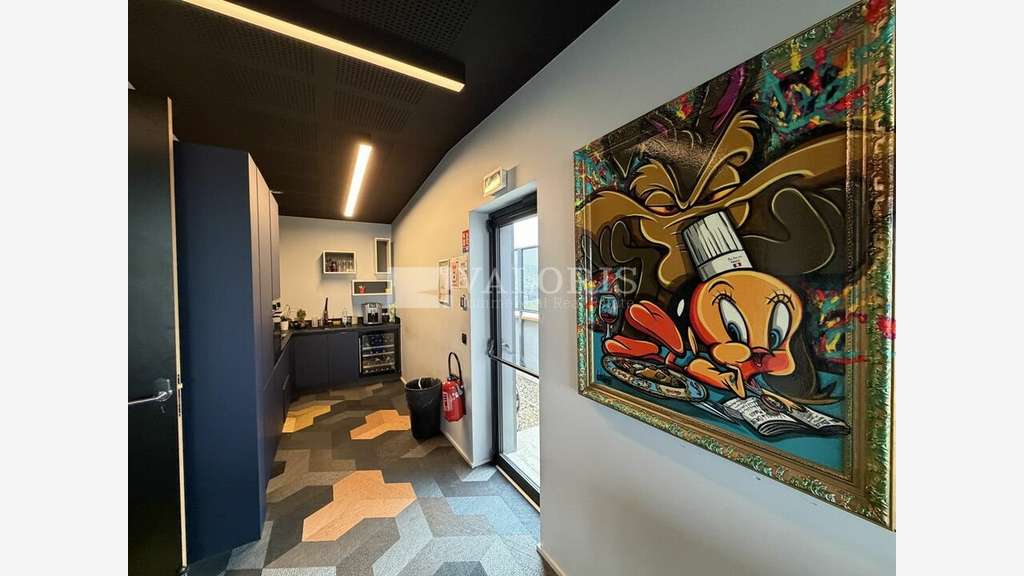 Immeuble indépendant de bureaux à vendre Dardilly