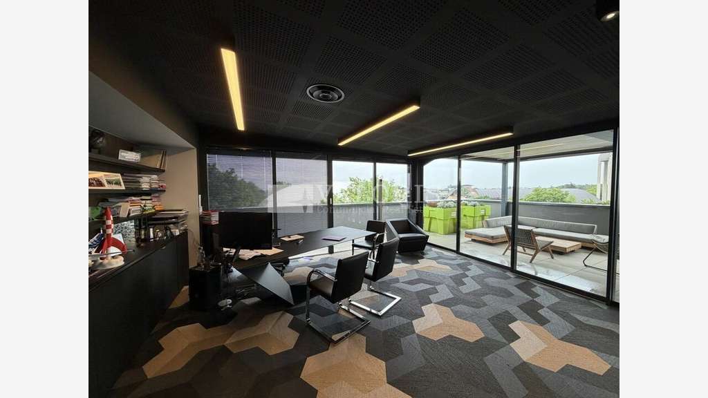 Immeuble indépendant de bureaux à vendre Dardilly
