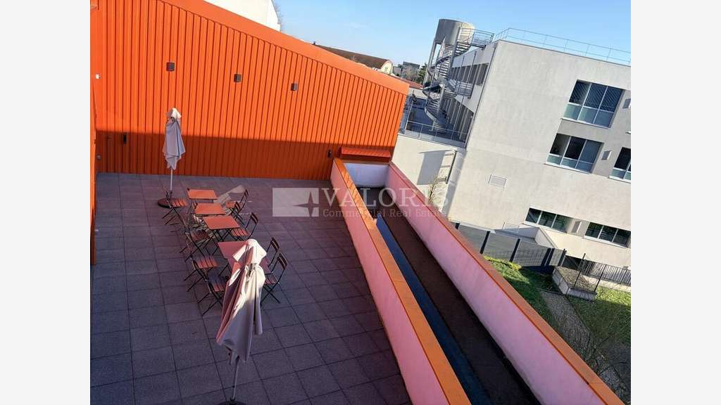 AV locaux mixtes 459m² secteur prisé de Dardilly