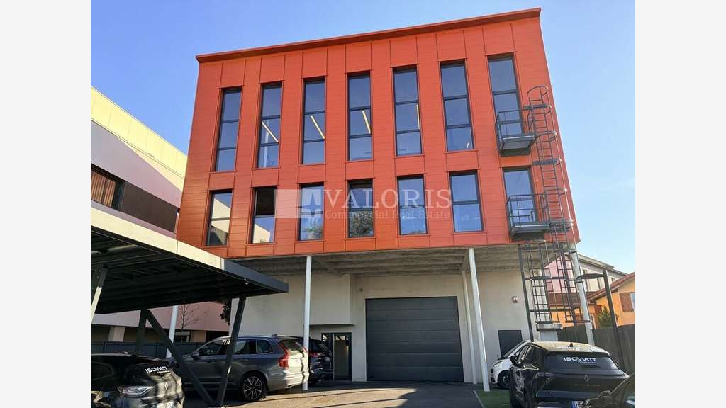 AV locaux mixtes 459m² secteur prisé de Dardilly