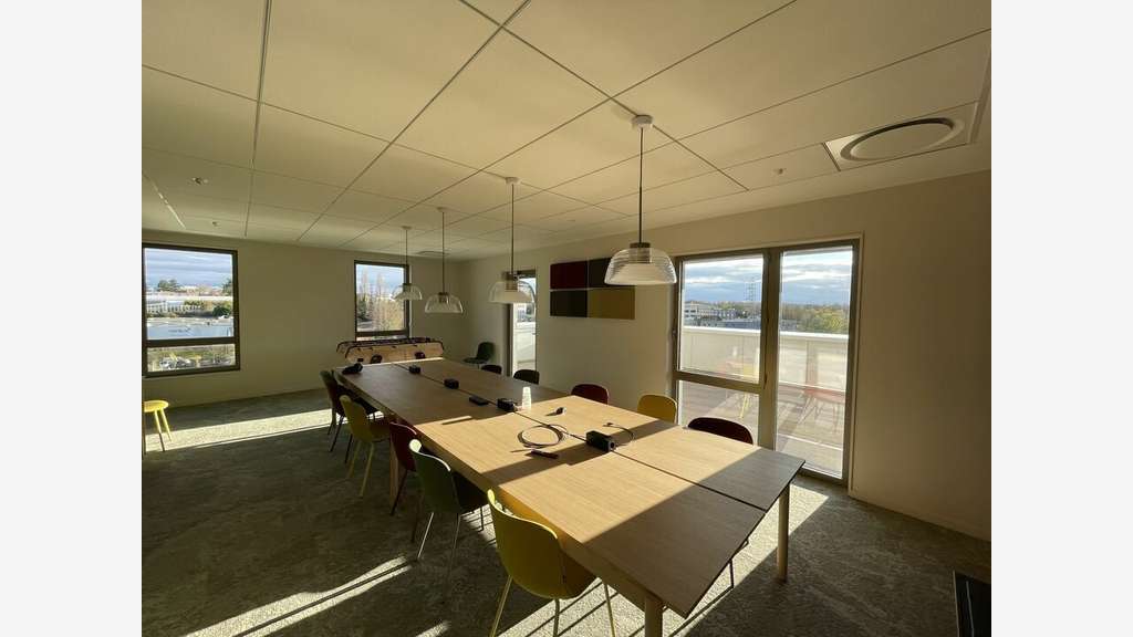 Bureaux neufs 374m² à vendre à Dardilly  Techlid 