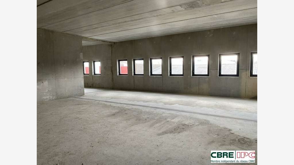Vente bureaux 251m² belle visibilité à Dax Gare
