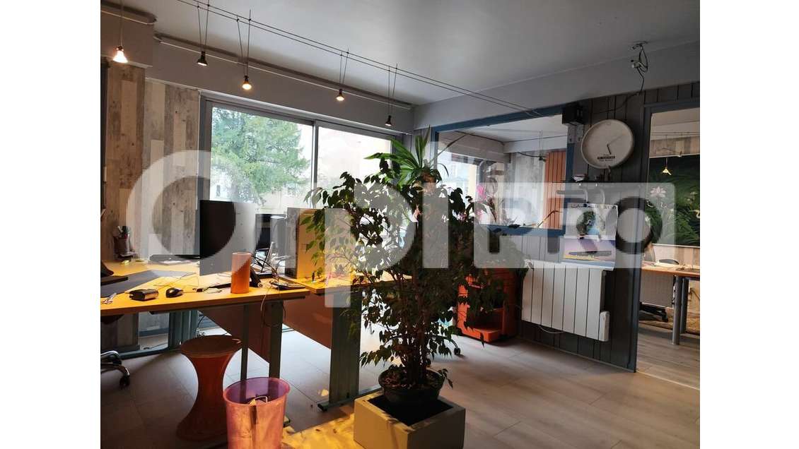 A vendre bureaux 129m² R+1 centre Limoges