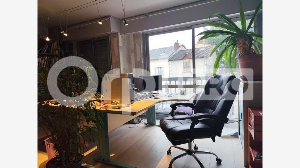 A vendre bureaux 129m² R+1 centre Limoges