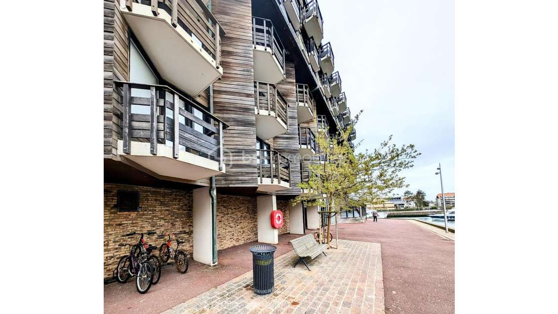 Vente grand duplex vue mer Marina Deauville
