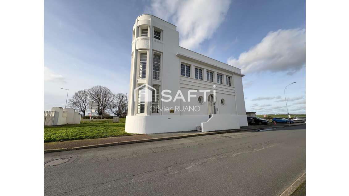 Vente immeuble de bureaux atypique à Déols