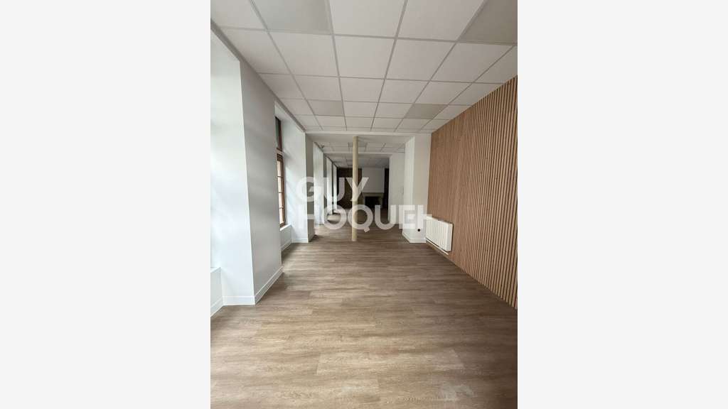 Local professionnel Bureaux Dinan 65 m2