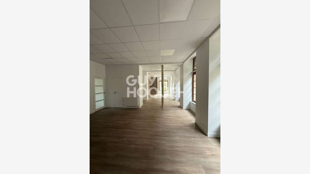 Local professionnel Bureaux Dinan 65 m2