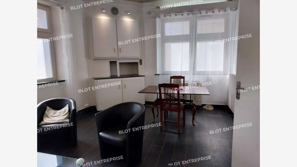 A vendre bureaux locaux commerciaux 46m² à Dinard