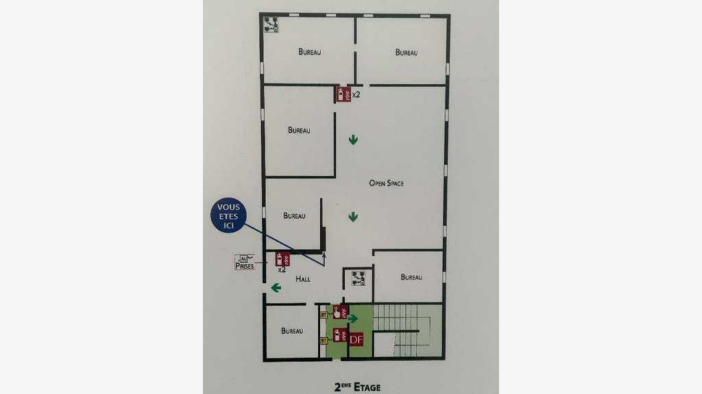 AV bureaux disponibles R+2+ 6 parkings à Lyon T2
