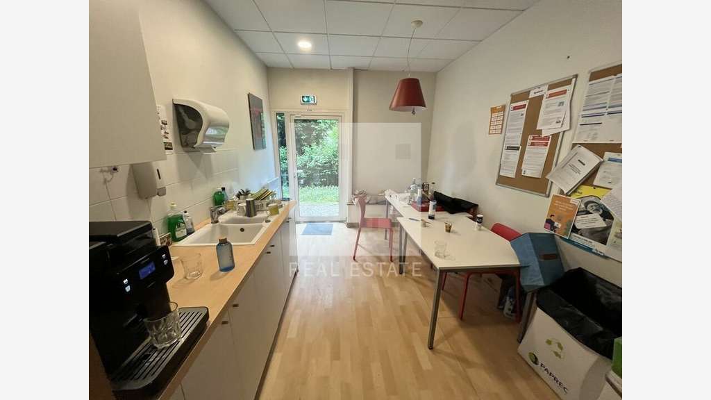 Vente bureaux indépendants 377m² à Domarin