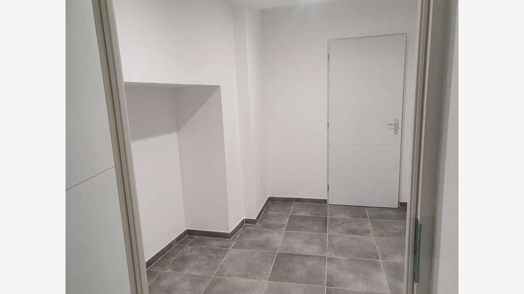 Local/bureau de 75m² à vendre à Draguignan (83300)