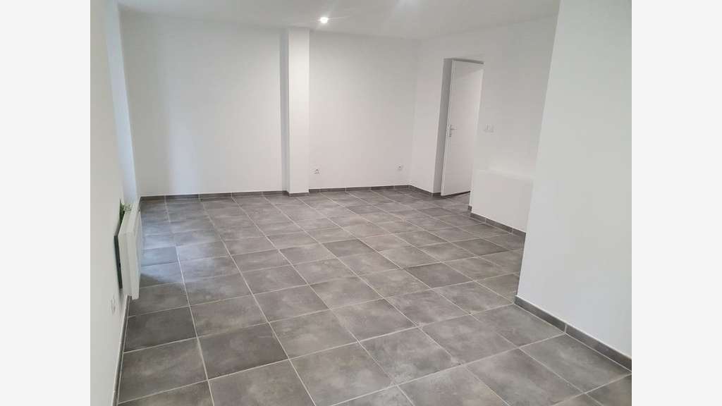 Local/bureau de 75m² à vendre à Draguignan (83300)