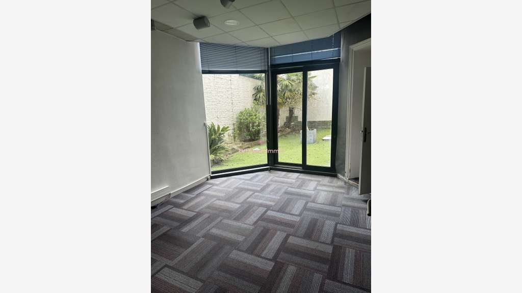 Vente spacieux local commercial 140m² à Dunkerque