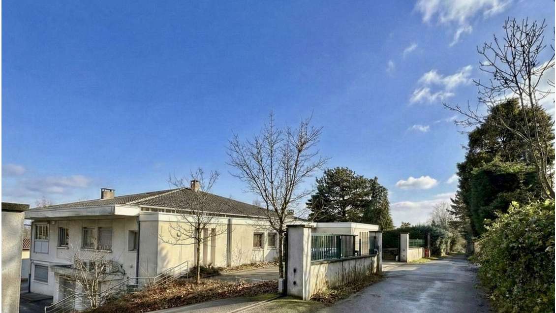 Vente bâtiment rénové 810m² Écully Techlid